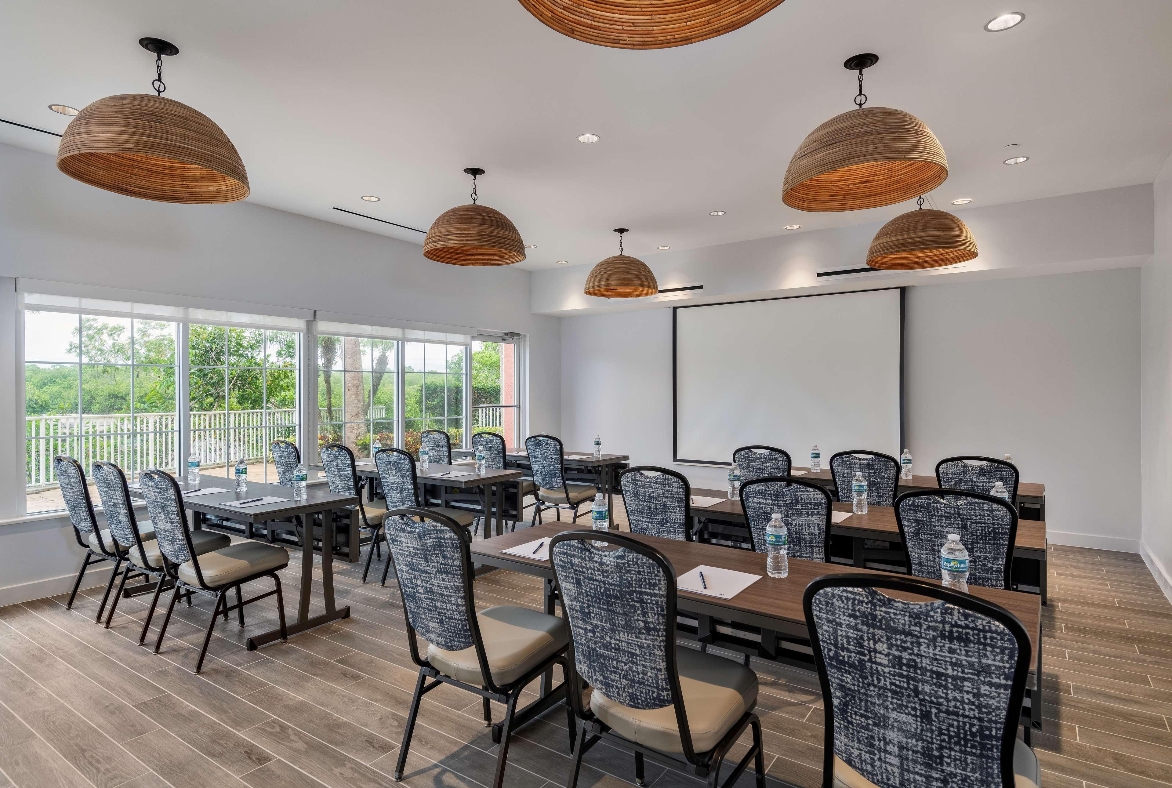 Doubletree Suites By Hilton Naples Naples Park Exterior foto