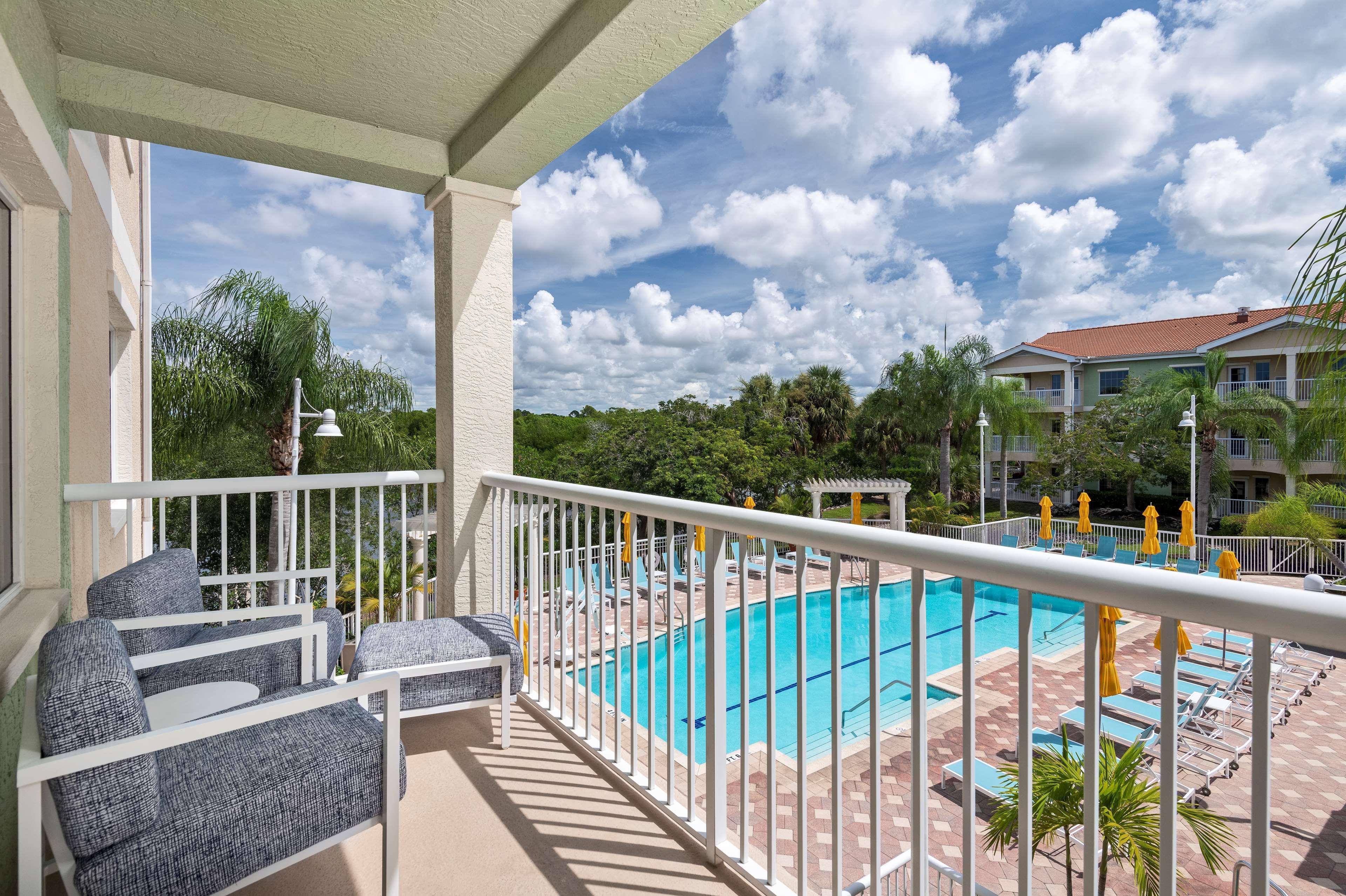 Doubletree Suites By Hilton Naples Naples Park Exterior foto