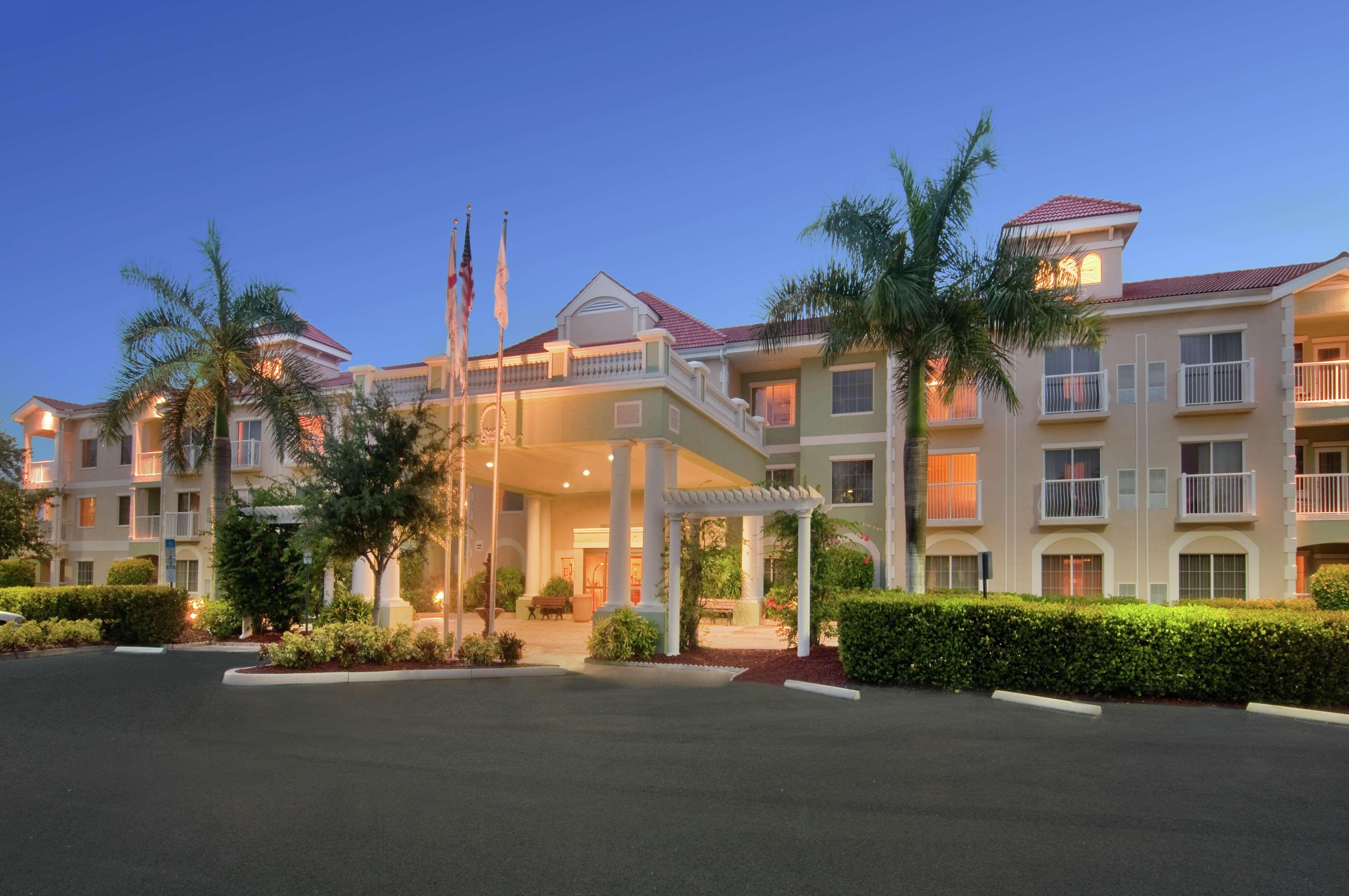 Doubletree Suites By Hilton Naples Naples Park Exterior foto