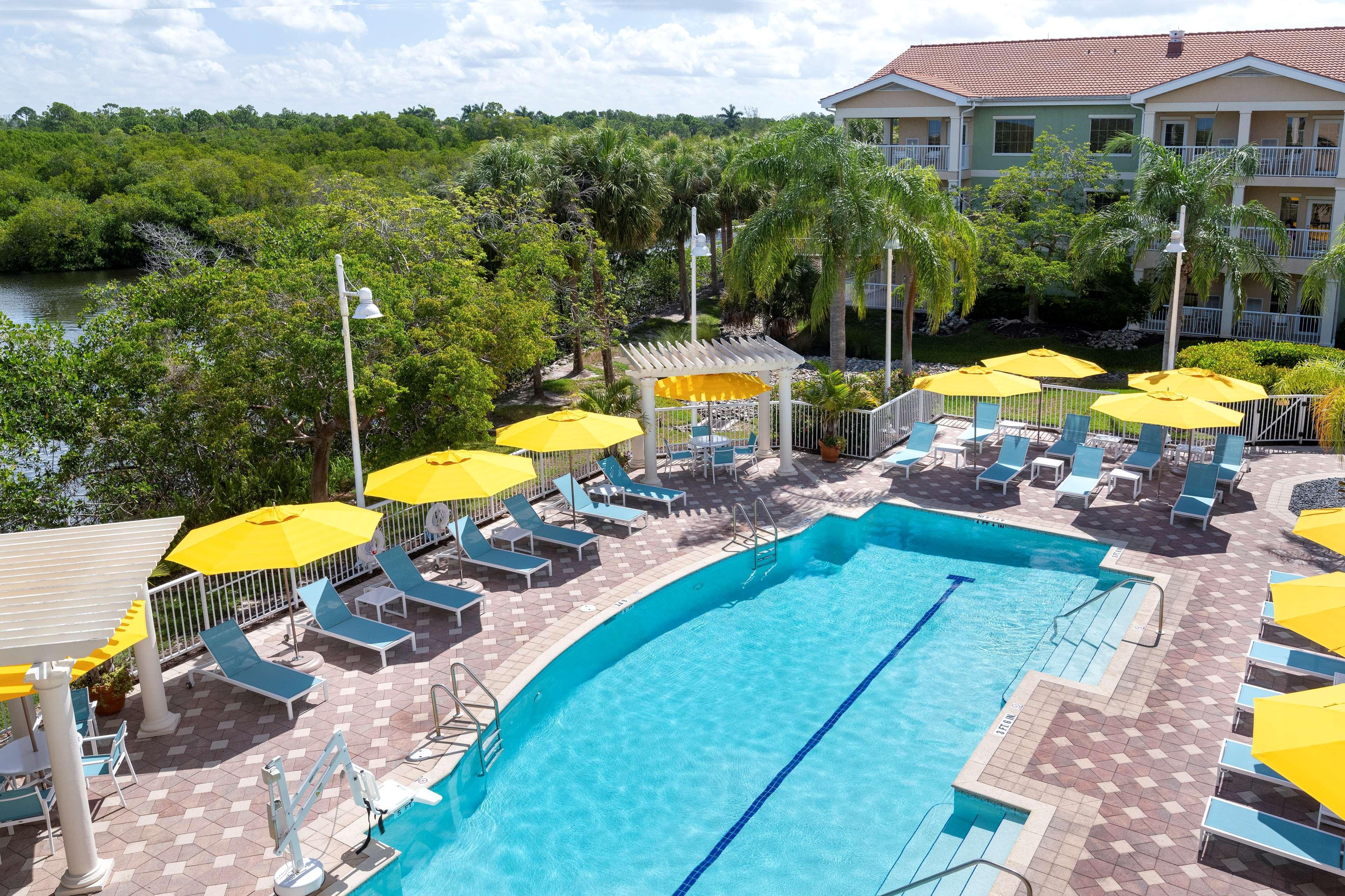 Doubletree Suites By Hilton Naples Naples Park Exterior foto