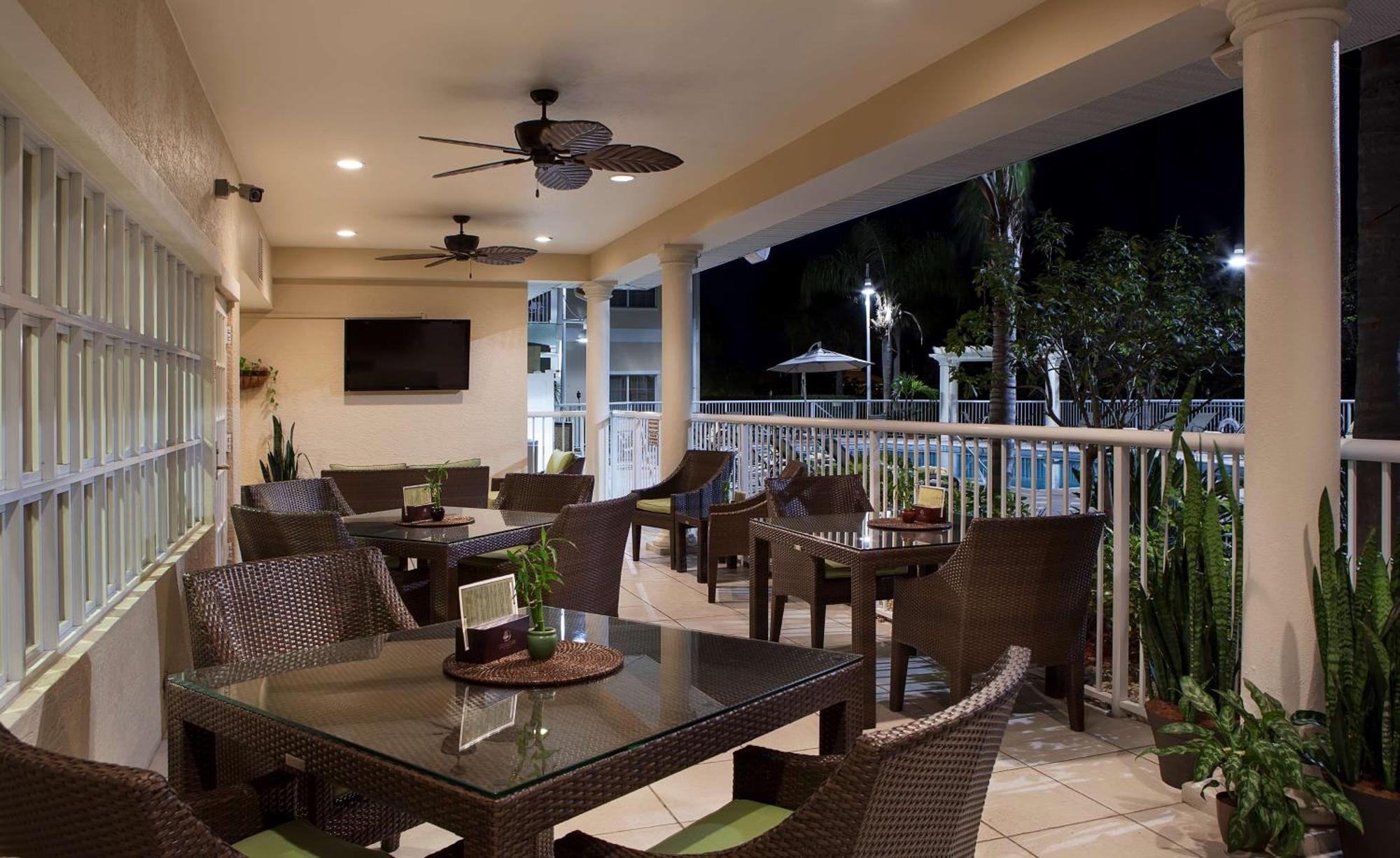 Doubletree Suites By Hilton Naples Naples Park Exterior foto